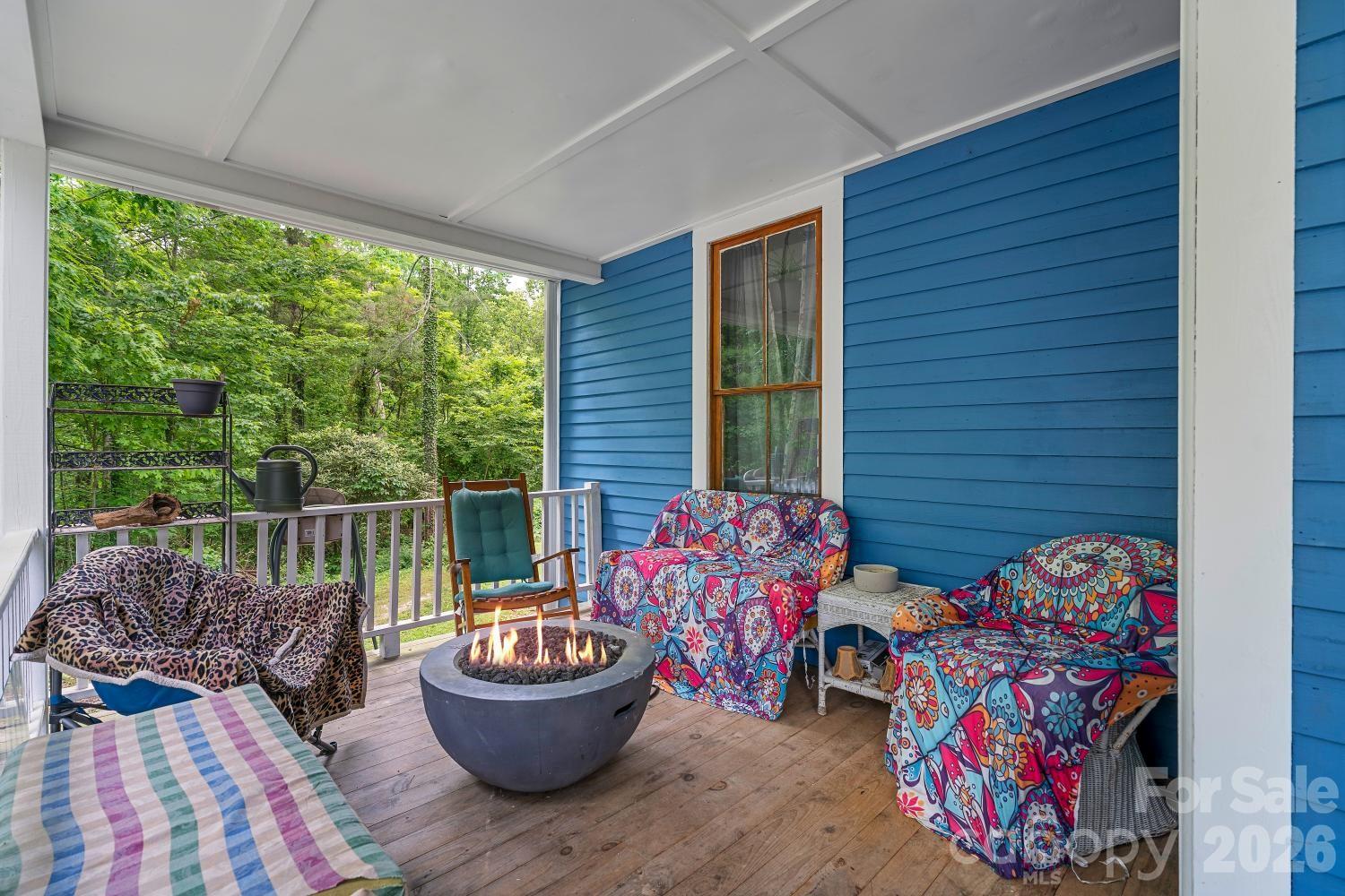 305 Ficker Circle Hendersonville NC 28739