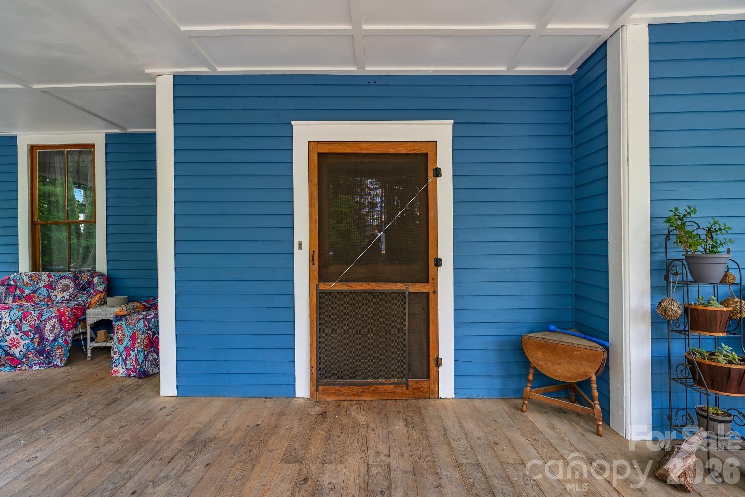 305 Ficker Circle Hendersonville NC 28739