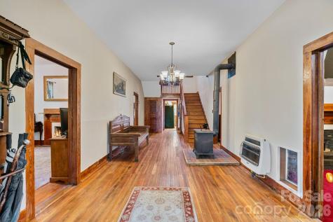 305 Ficker Circle Hendersonville NC 28739