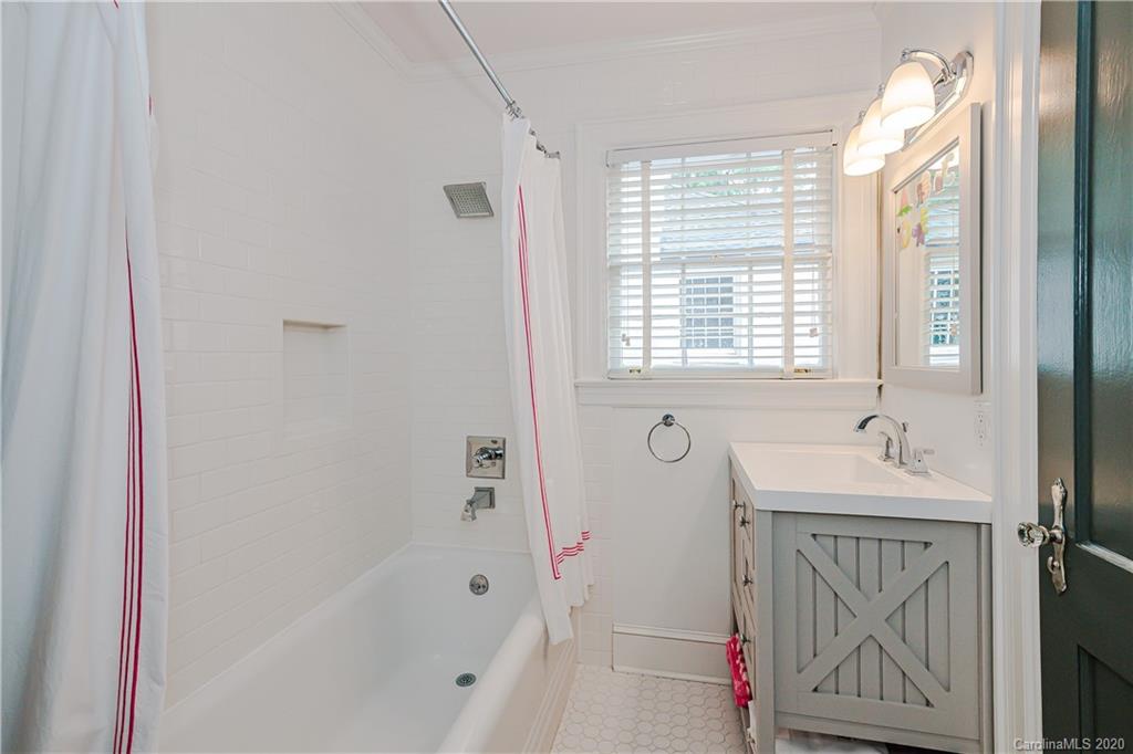 2821 Hampton Avenue Charlotte NC 28207