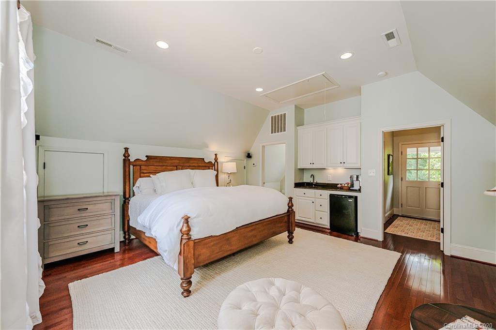 2821 Hampton Avenue Charlotte NC 28207