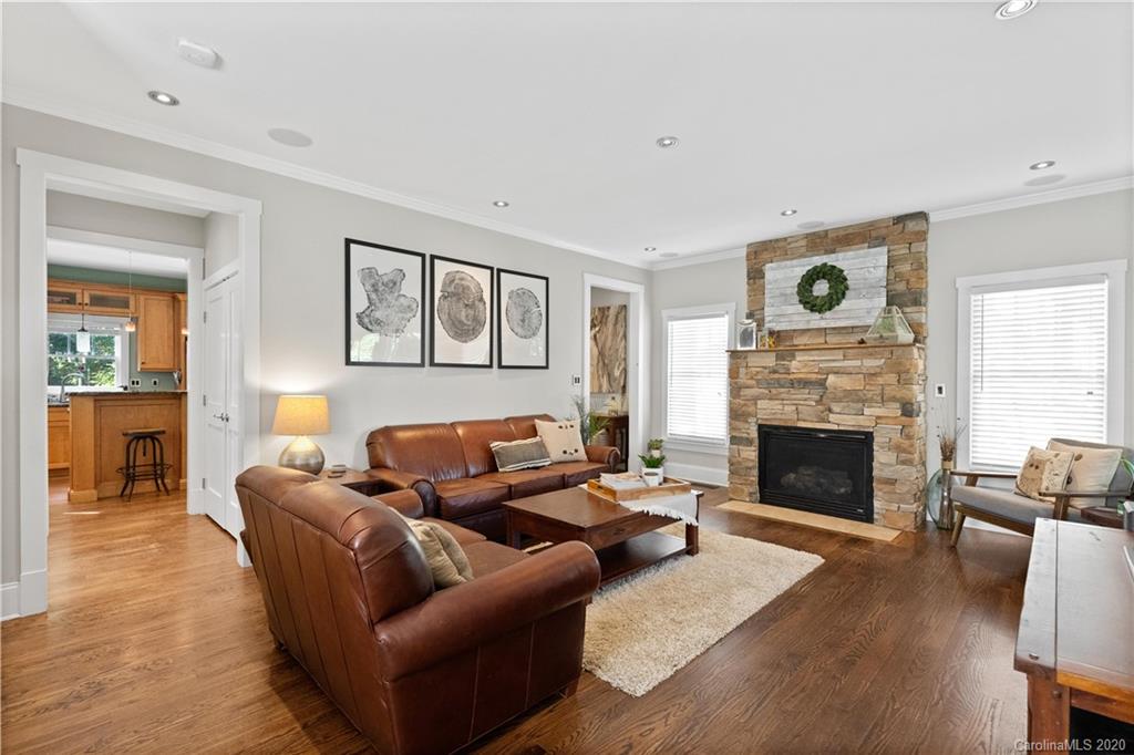 407 Heathcliff Street Charlotte NC 28208