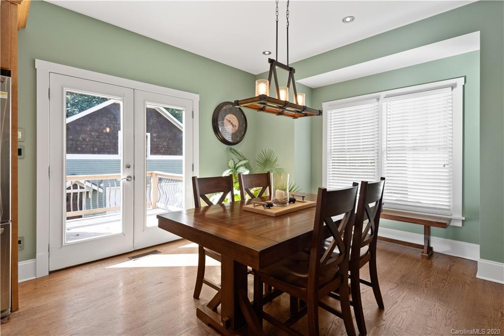 407 Heathcliff Street Charlotte NC 28208