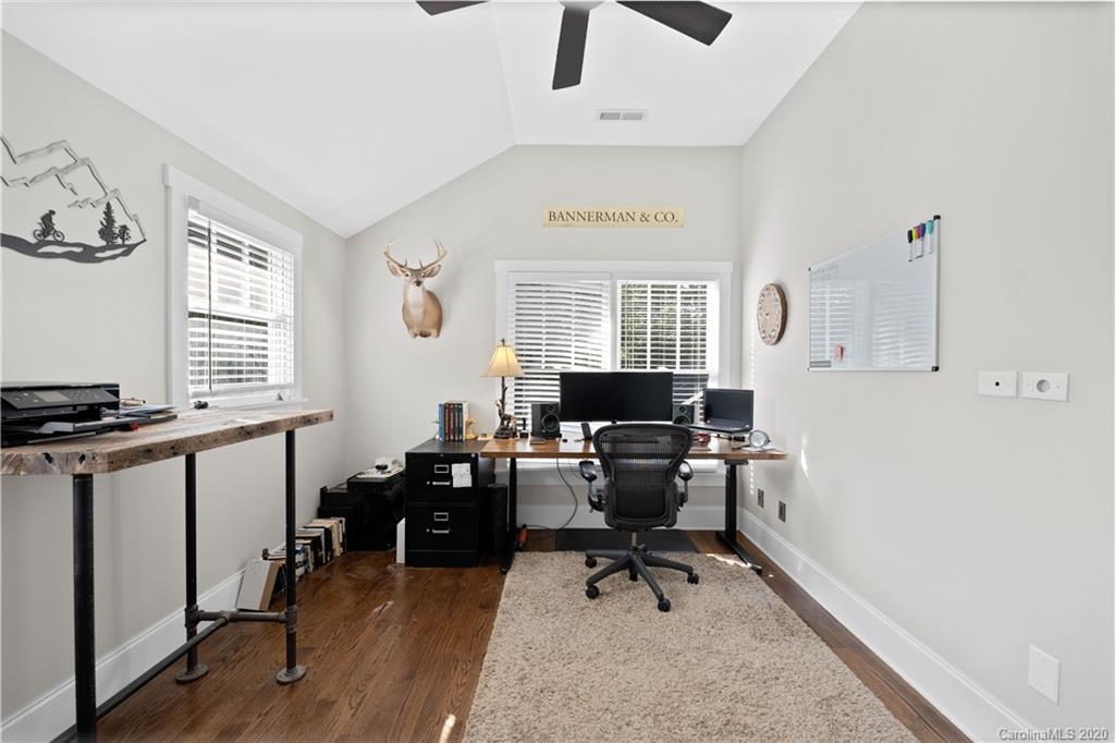407 Heathcliff Street Charlotte NC 28208