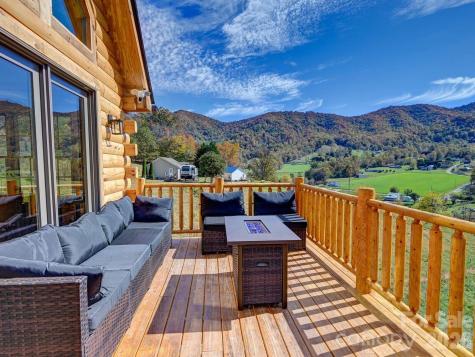 194 Fox Run Road Canton NC 28716