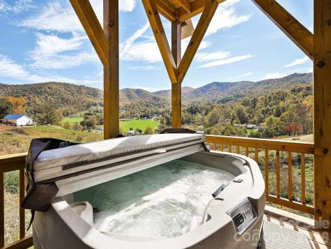 194 Fox Run Road Canton NC 28716