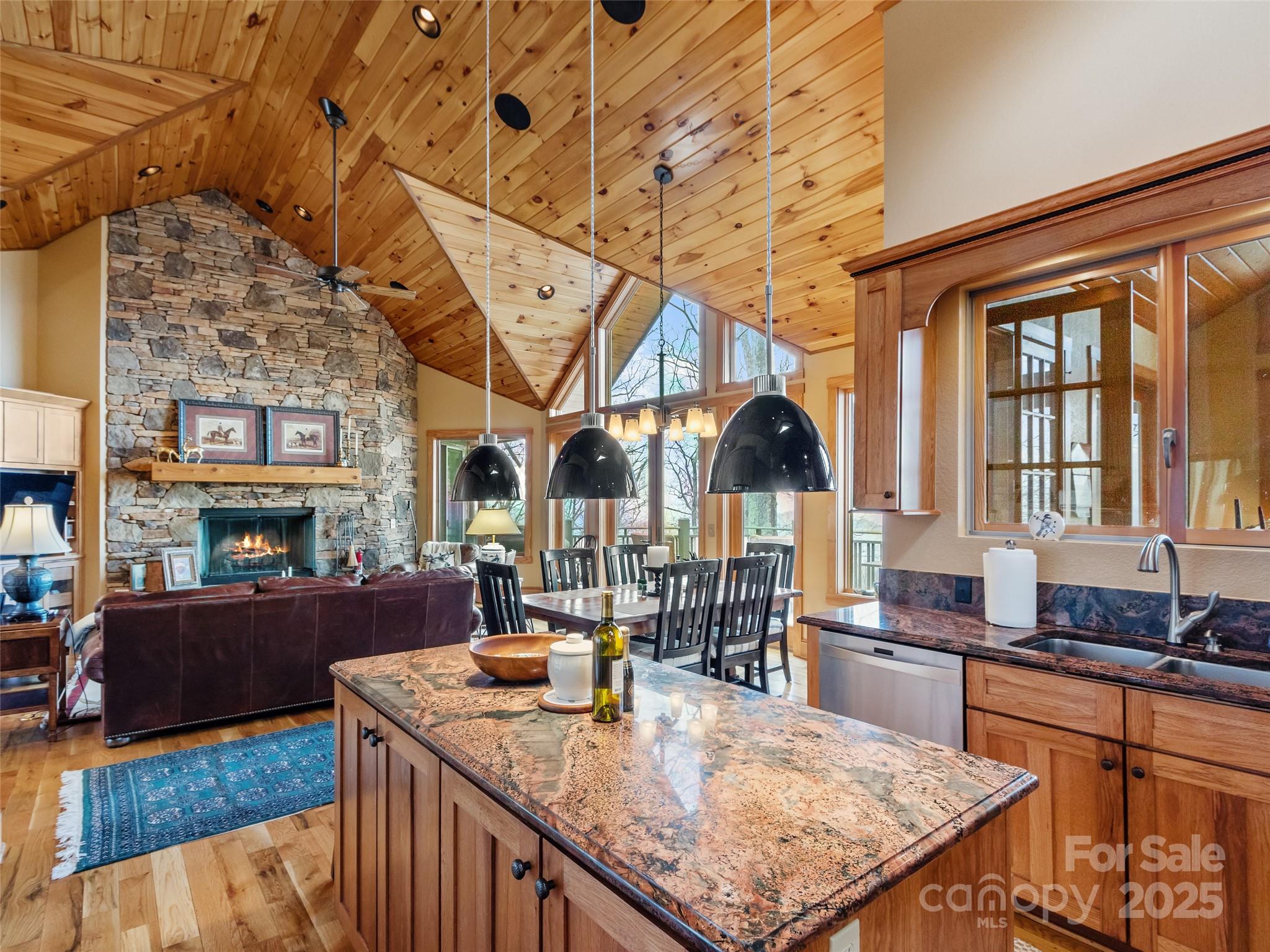20 Springflower Court Burnsville NC 28714