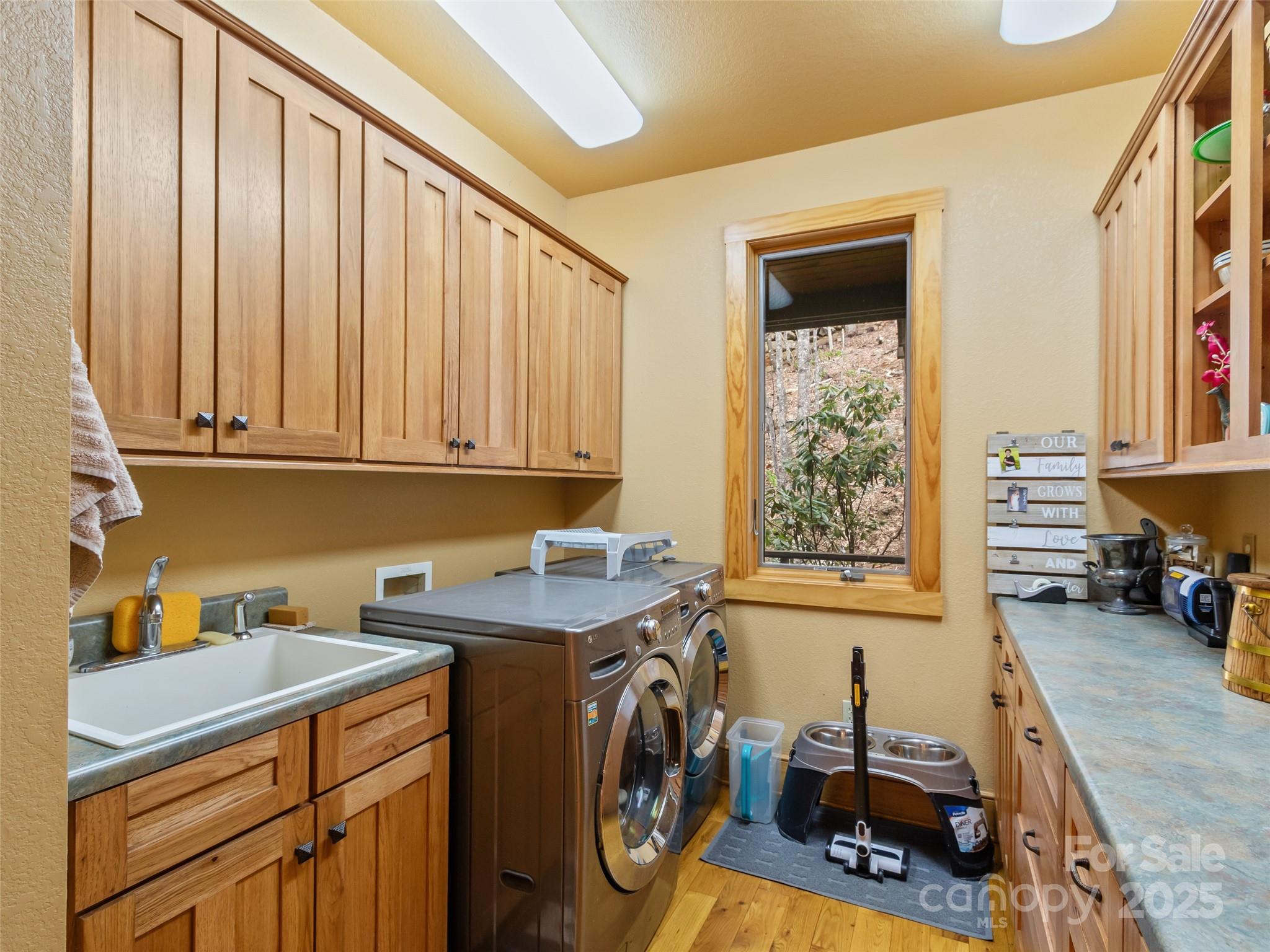 20 Springflower Court Burnsville NC 28714