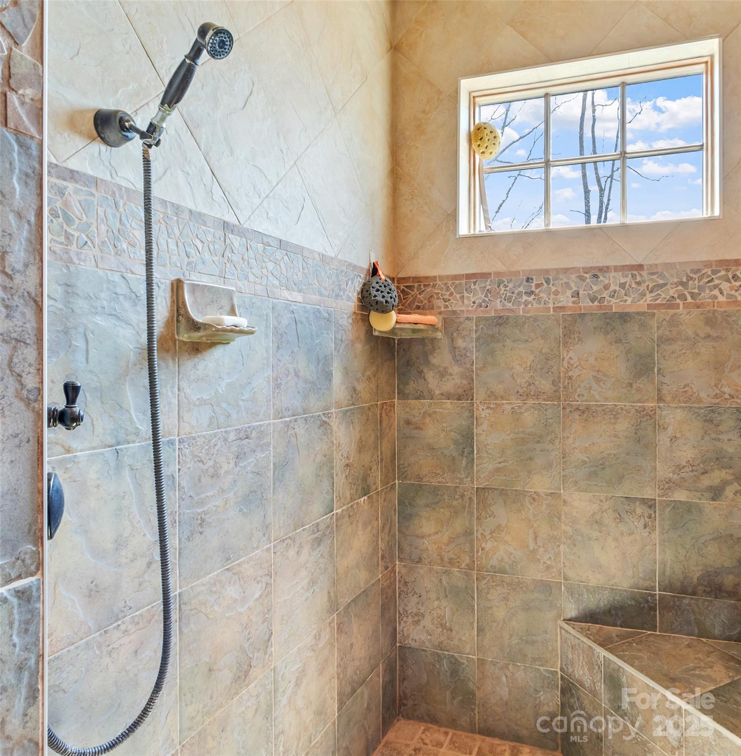 20 Springflower Court Burnsville NC 28714
