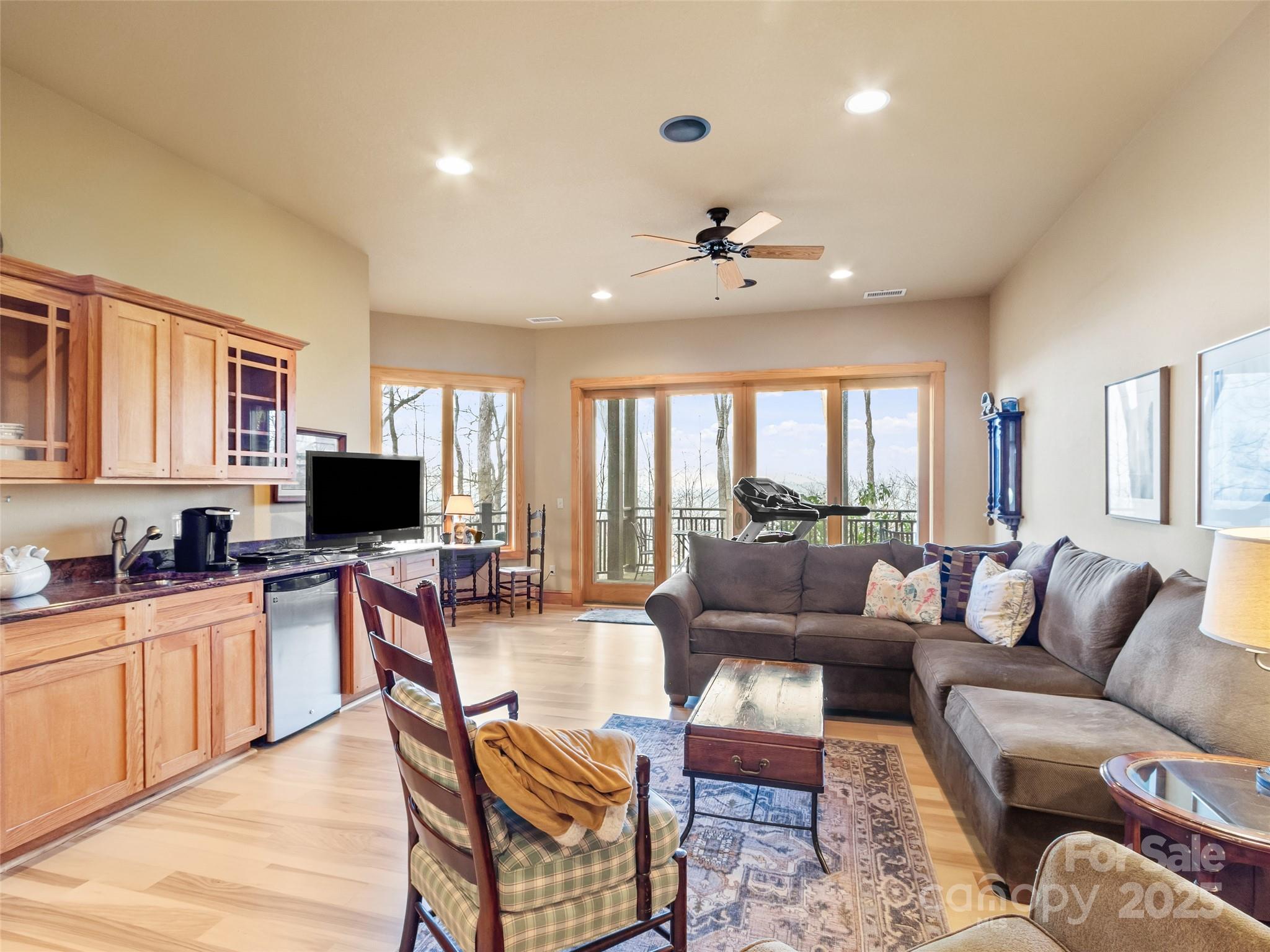 20 Springflower Court Burnsville NC 28714