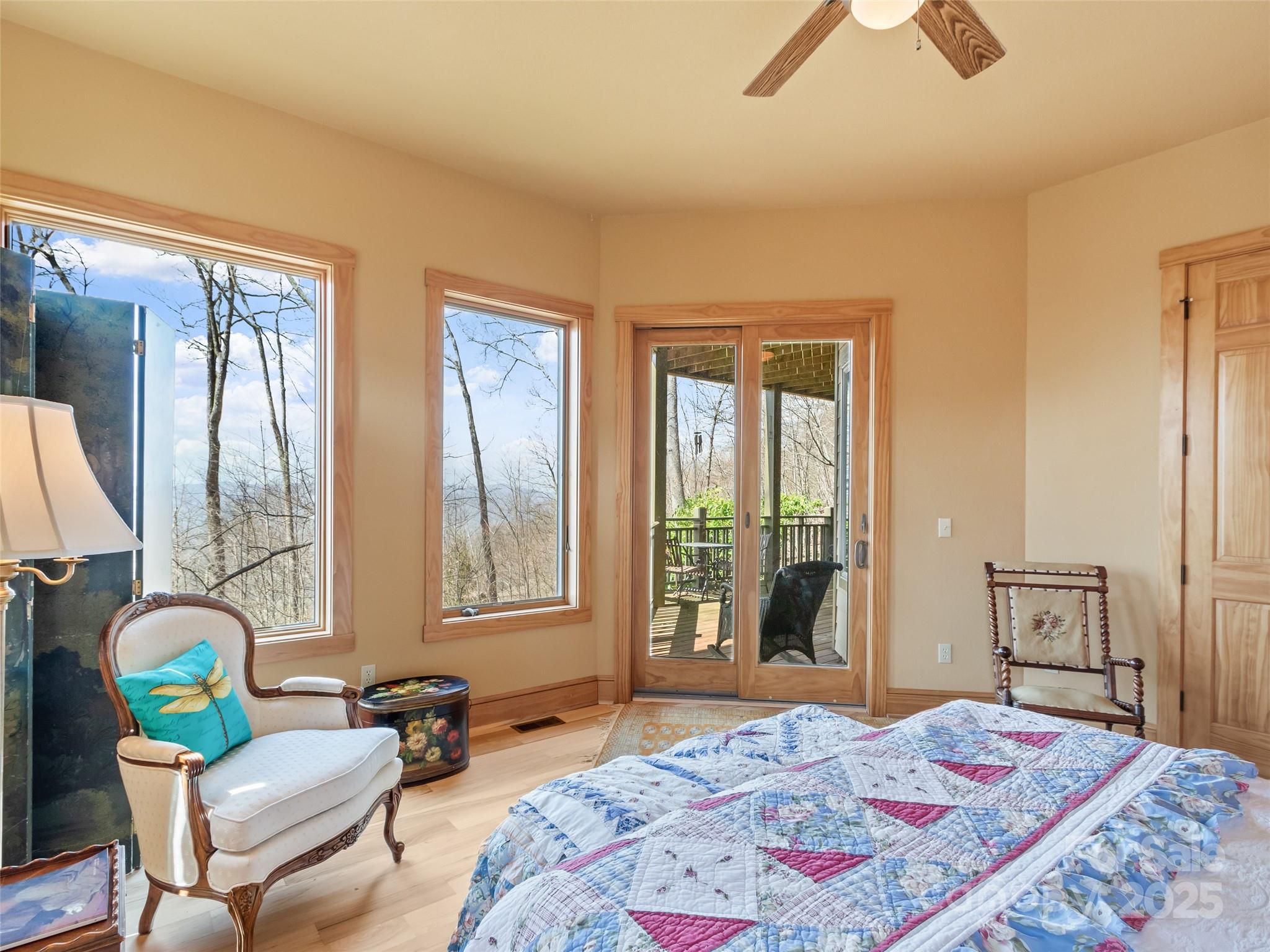 20 Springflower Court Burnsville NC 28714