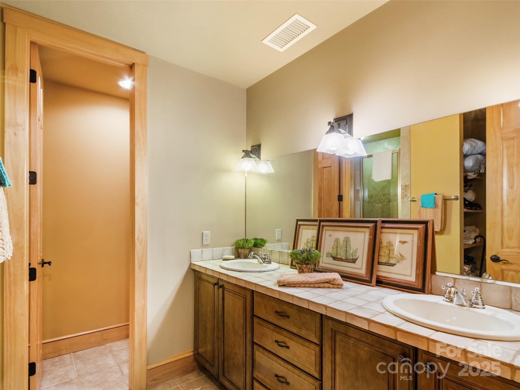 20 Springflower Court Burnsville NC 28714