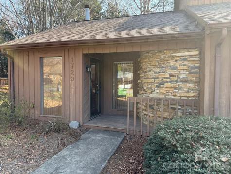 1720 12th Street NE Hickory NC 28601