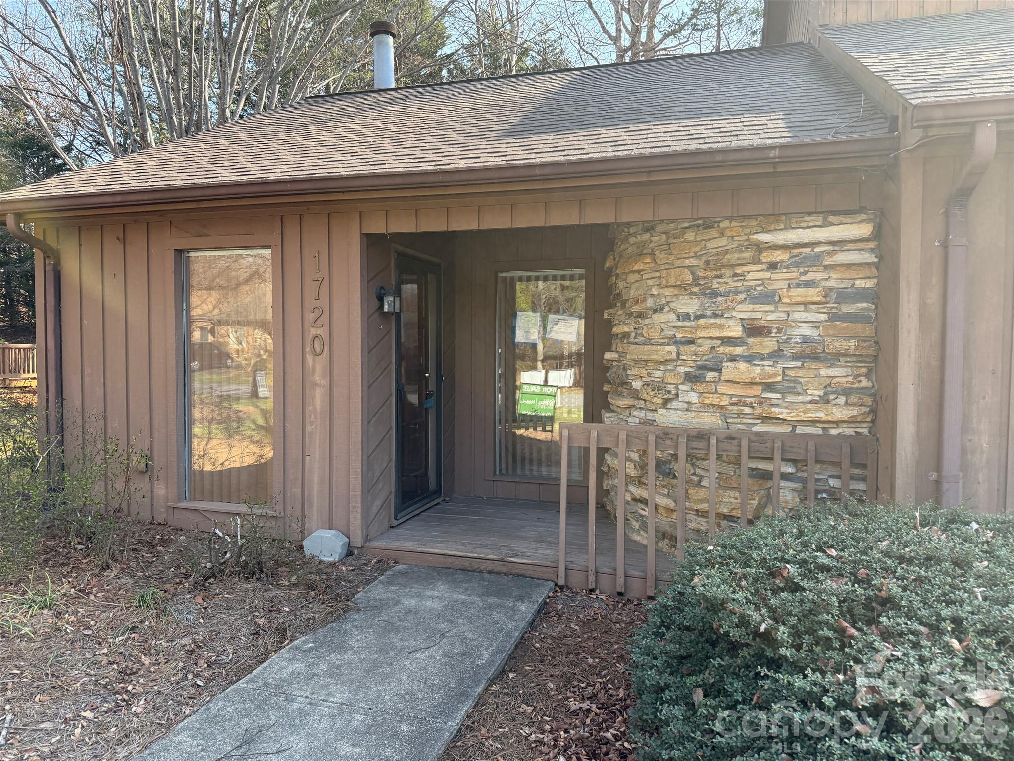 1720 12th Street NE Hickory NC 28601