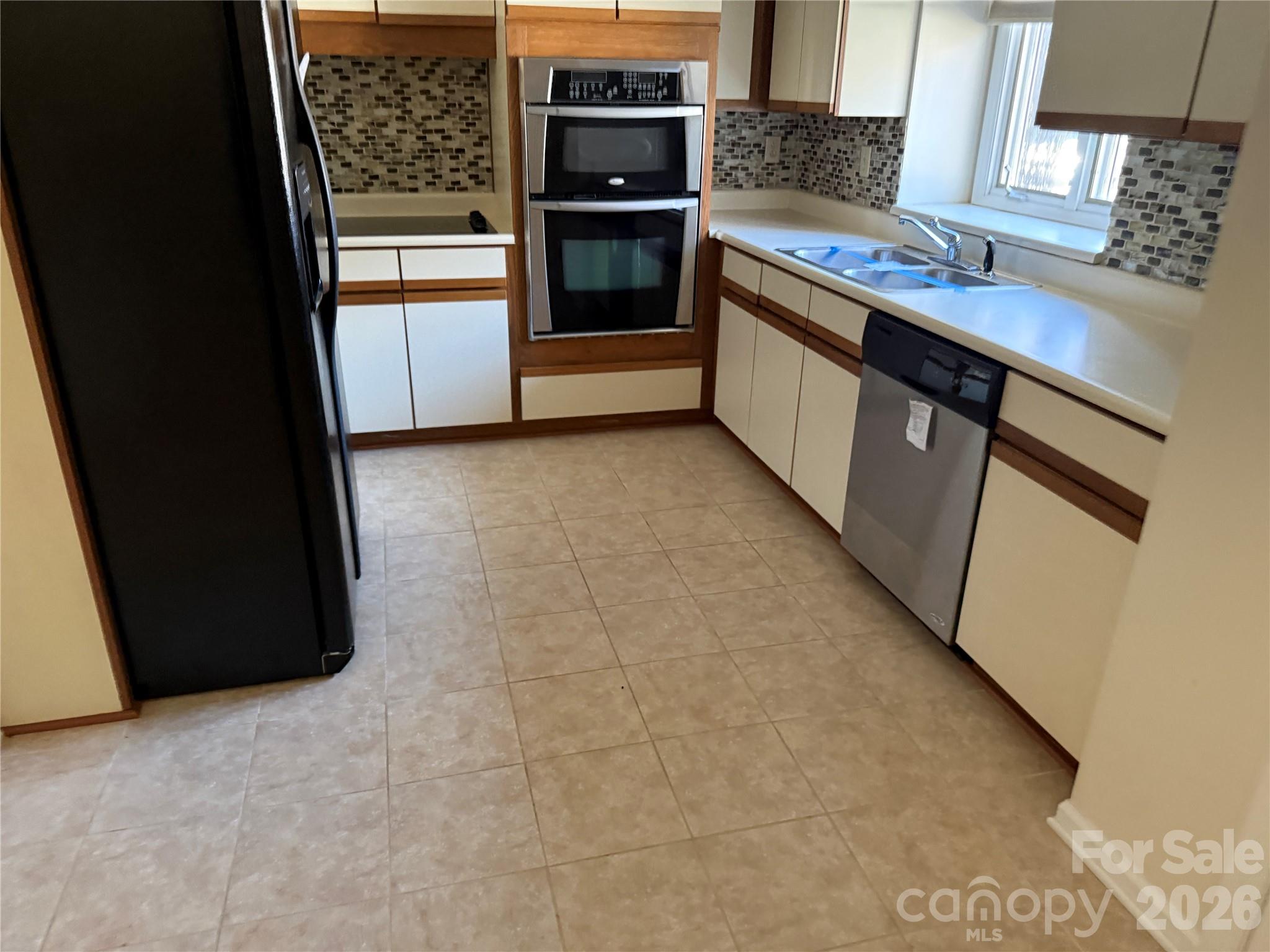 1720 12th Street NE Hickory NC 28601