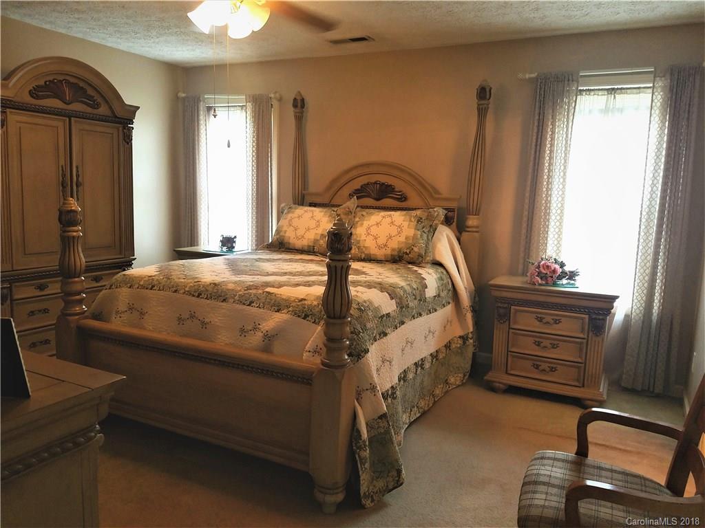 1259 Windswept Ridge Road Marshall NC 28753