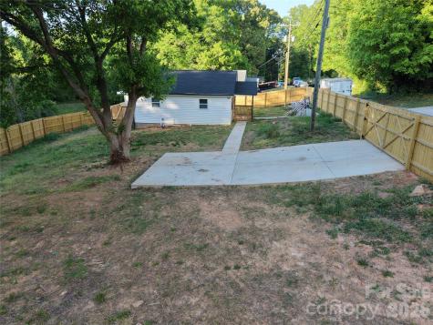 15 Groves Street Cramerton NC 28032