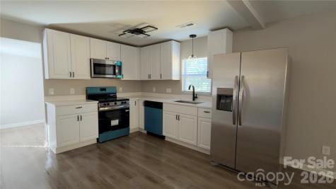 15 Groves Street Cramerton NC 28032