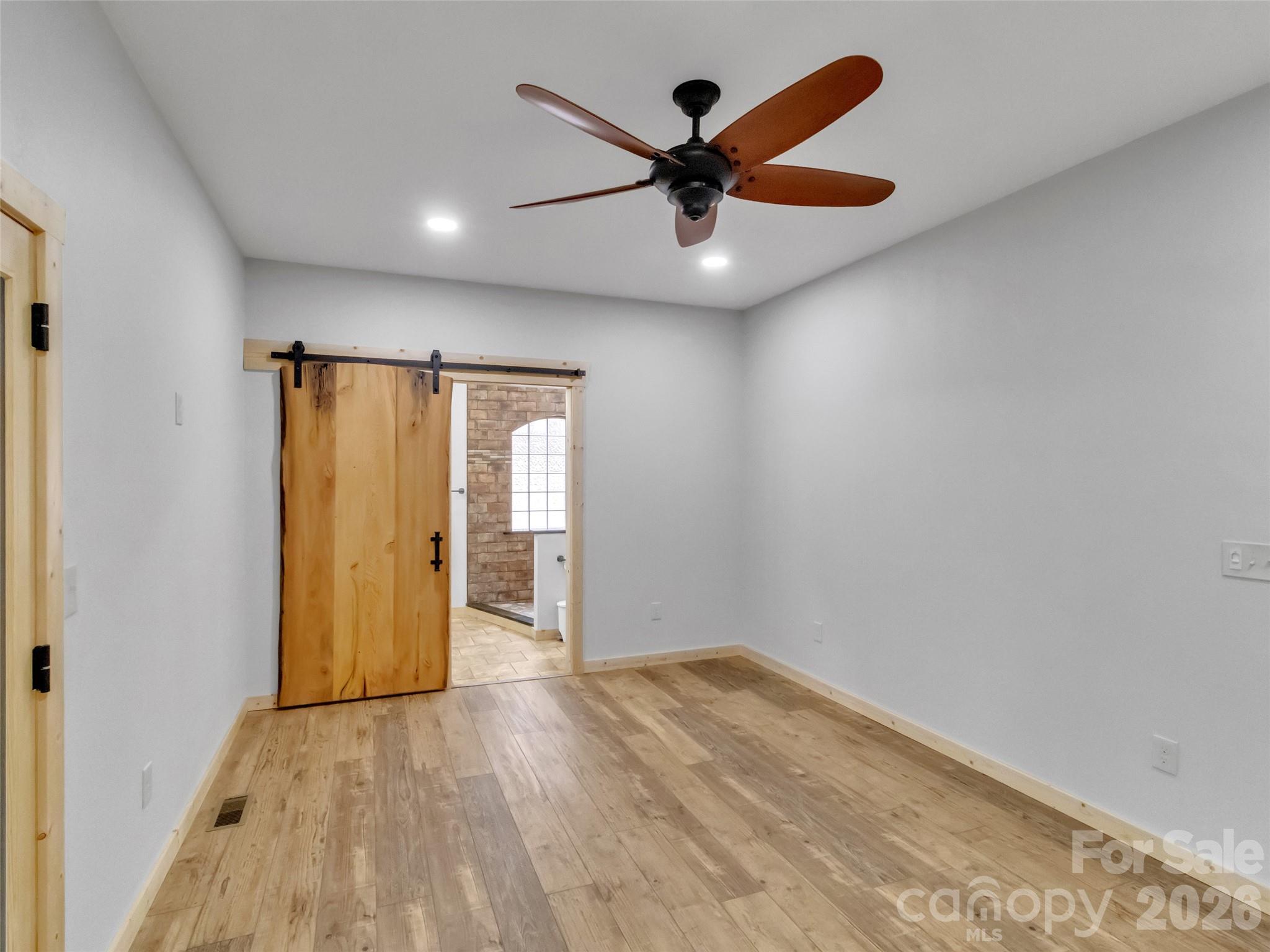 171 Cowtail Cove Clyde NC 28721