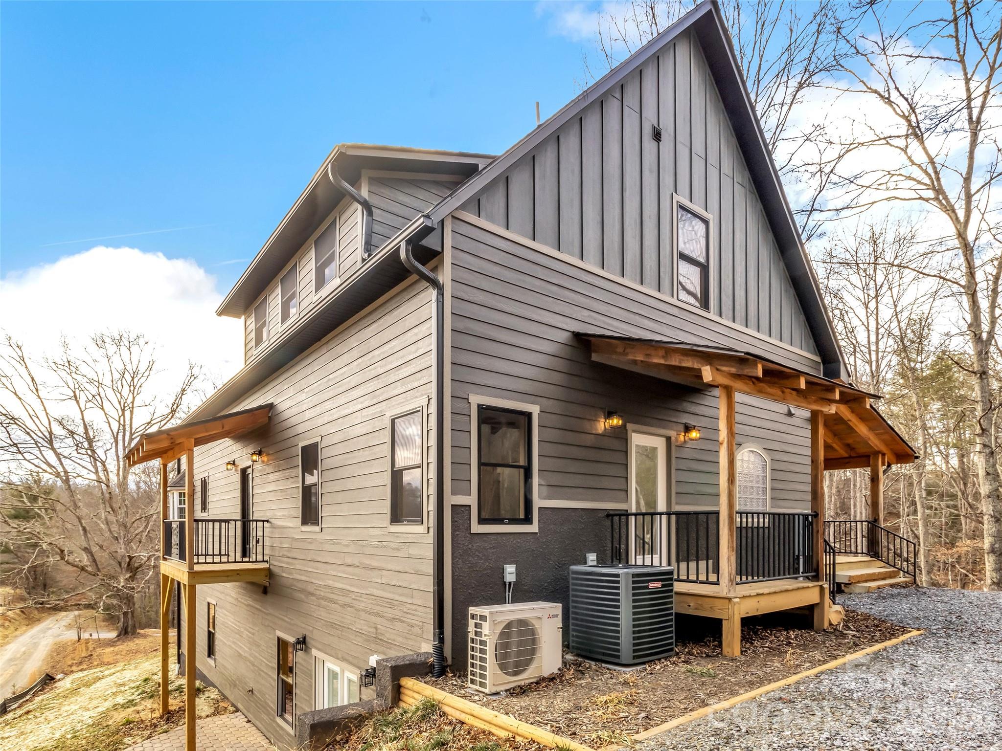 171 Cowtail Cove Clyde NC 28721