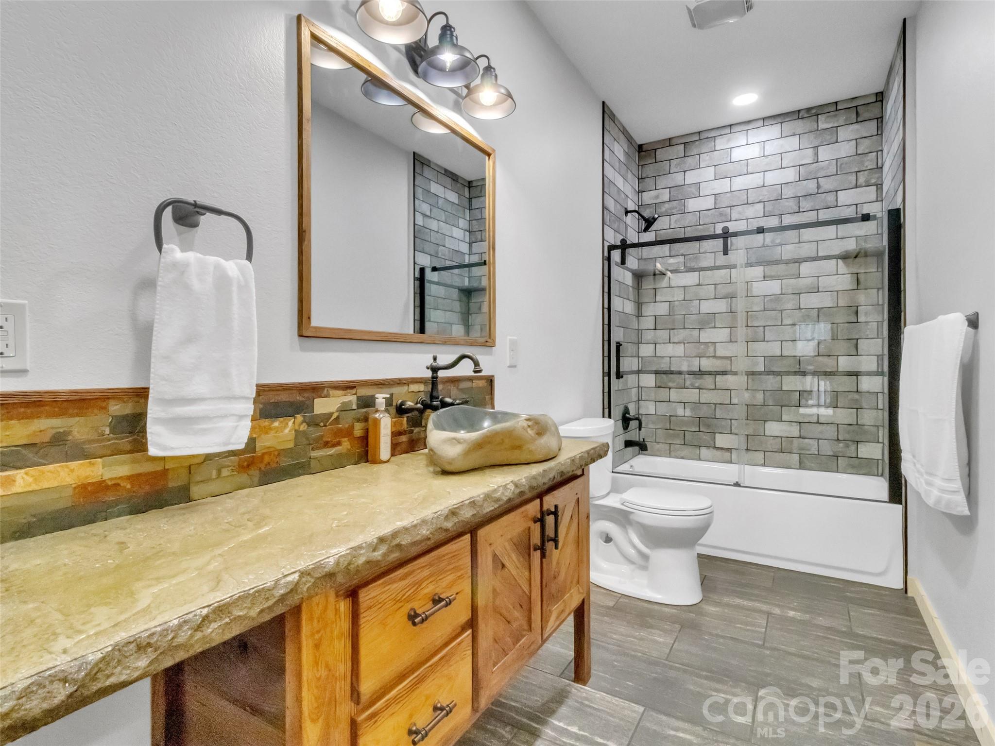 171 Cowtail Cove Clyde NC 28721