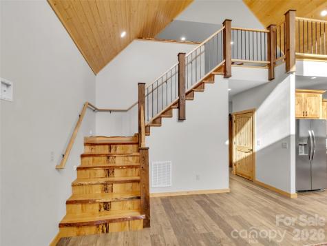 171 Cowtail Cove Clyde NC 28721