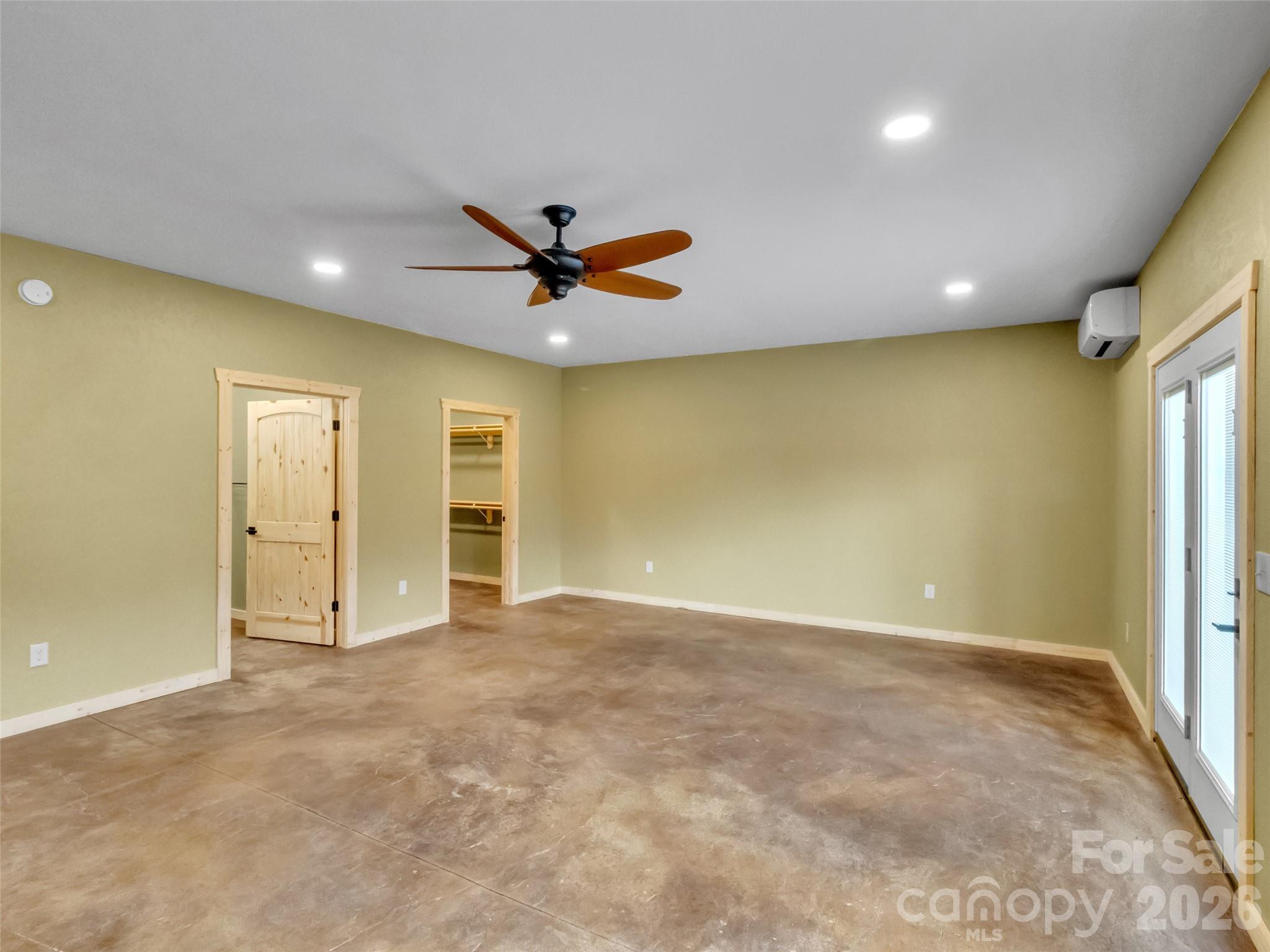 171 Cowtail Cove Clyde NC 28721