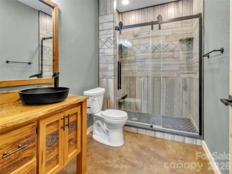 171 Cowtail Cove Clyde NC 28721