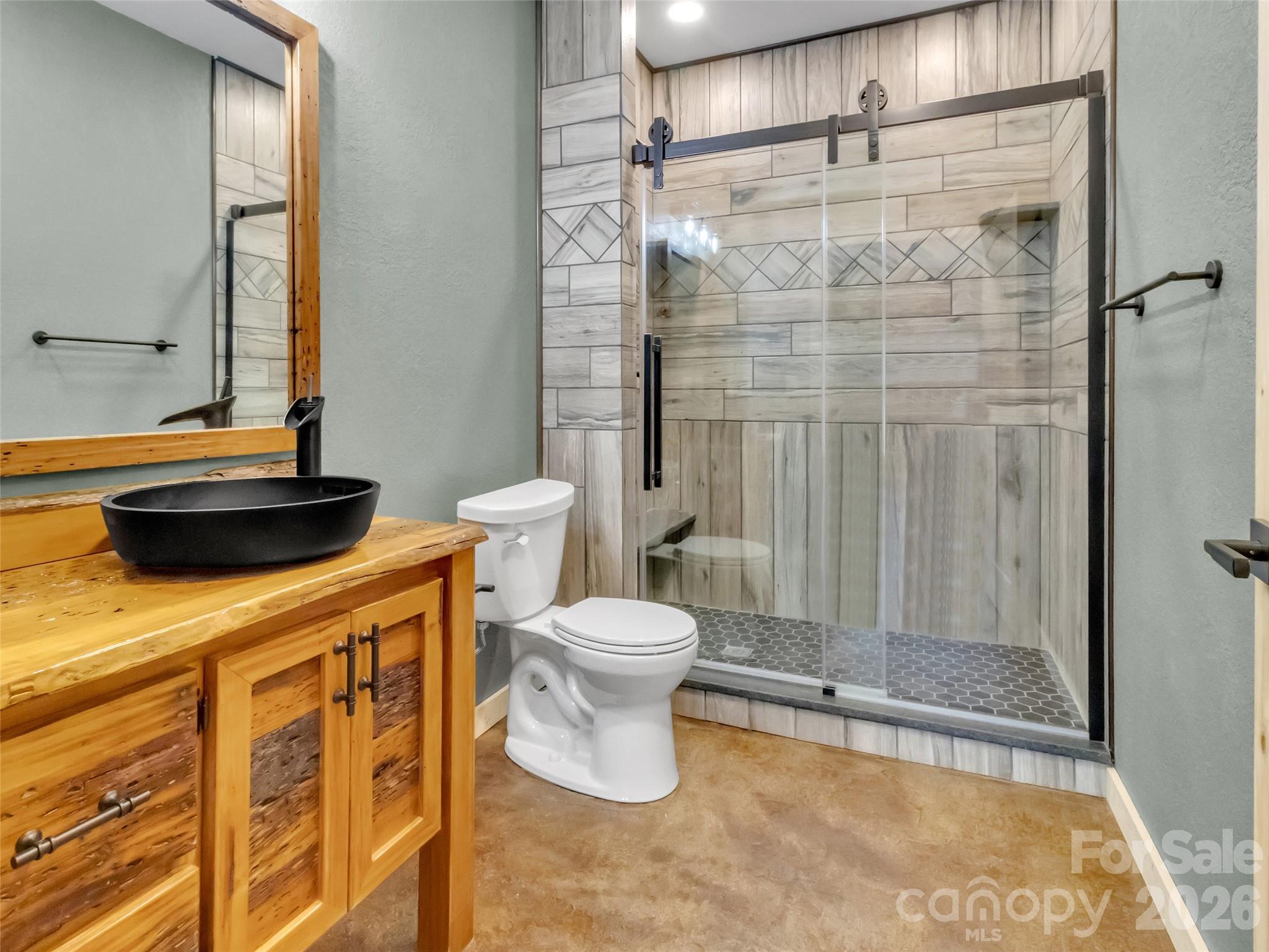 171 Cowtail Cove Clyde NC 28721