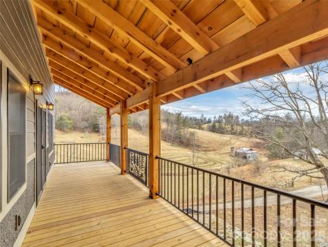 171 Cowtail Cove Clyde NC 28721