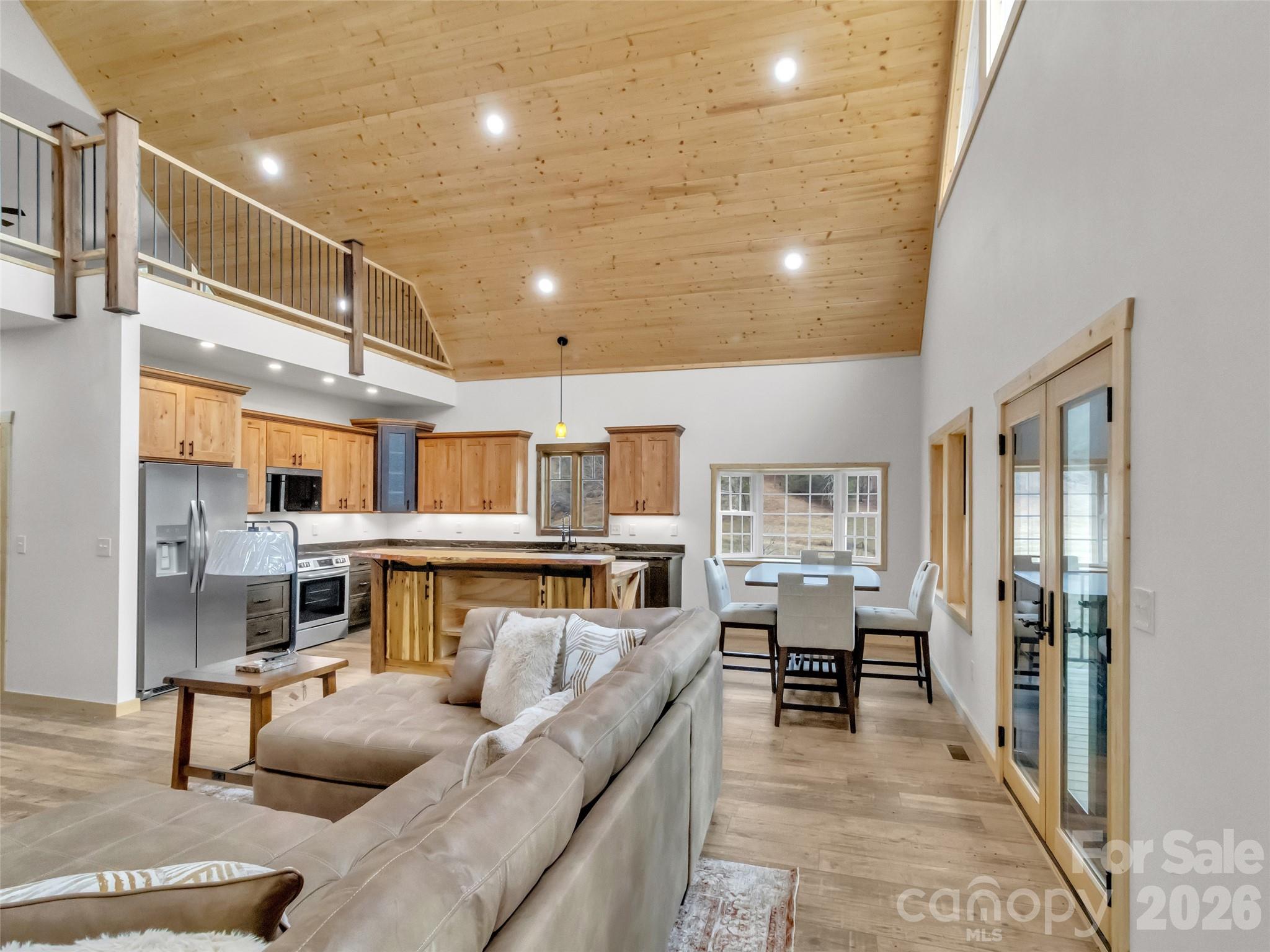 171 Cowtail Cove Clyde NC 28721