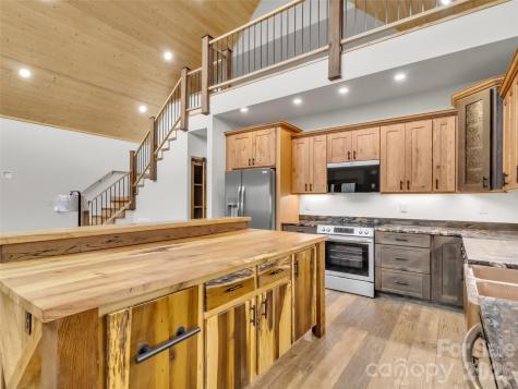 171 Cowtail Cove Clyde NC 28721