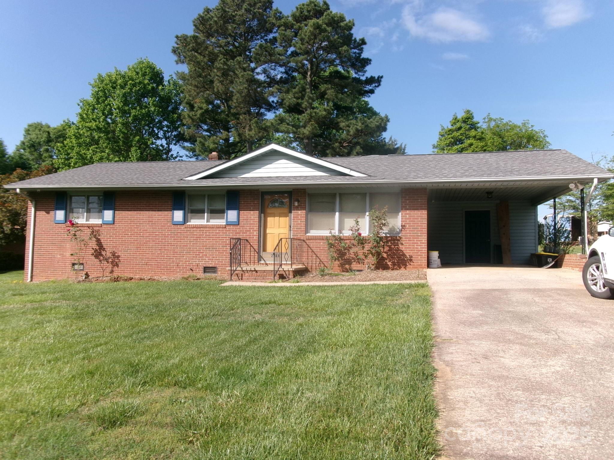 2583 Robinson Road Newton NC 28658