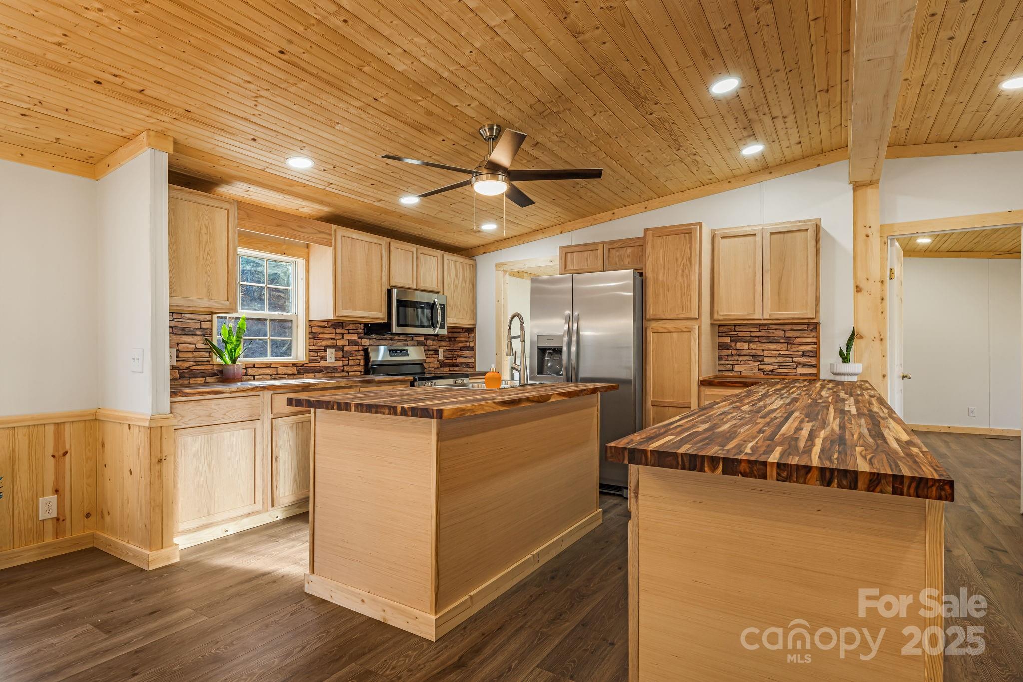 398 Dogwood Drive Bakersville NC 28705