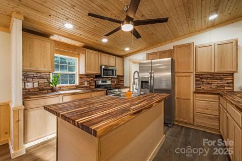 398 Dogwood Drive Bakersville NC 28705