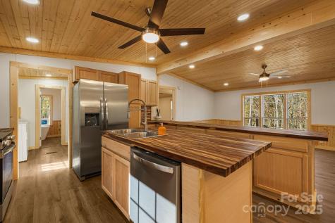 398 Dogwood Drive Bakersville NC 28705