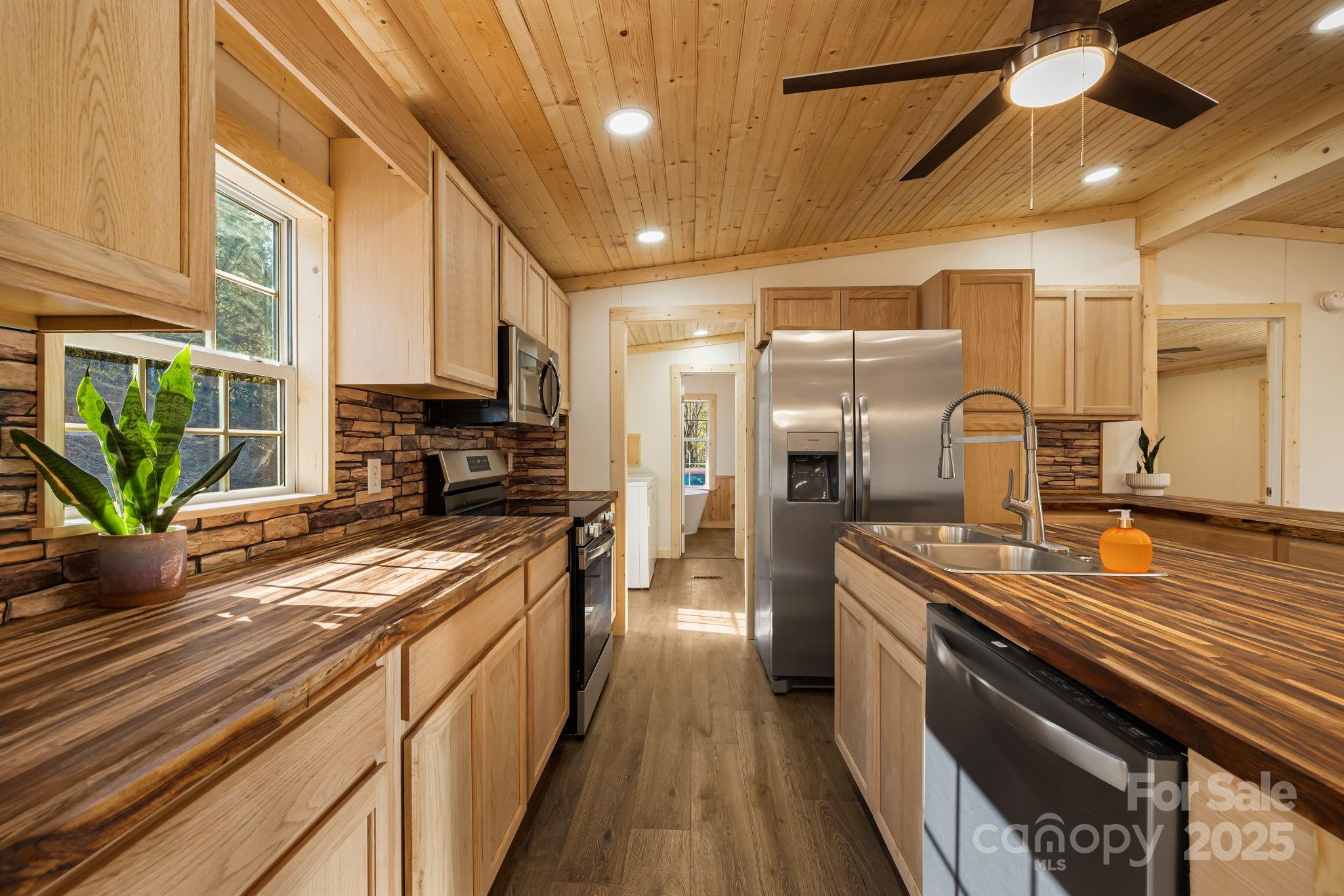 398 Dogwood Drive Bakersville NC 28705