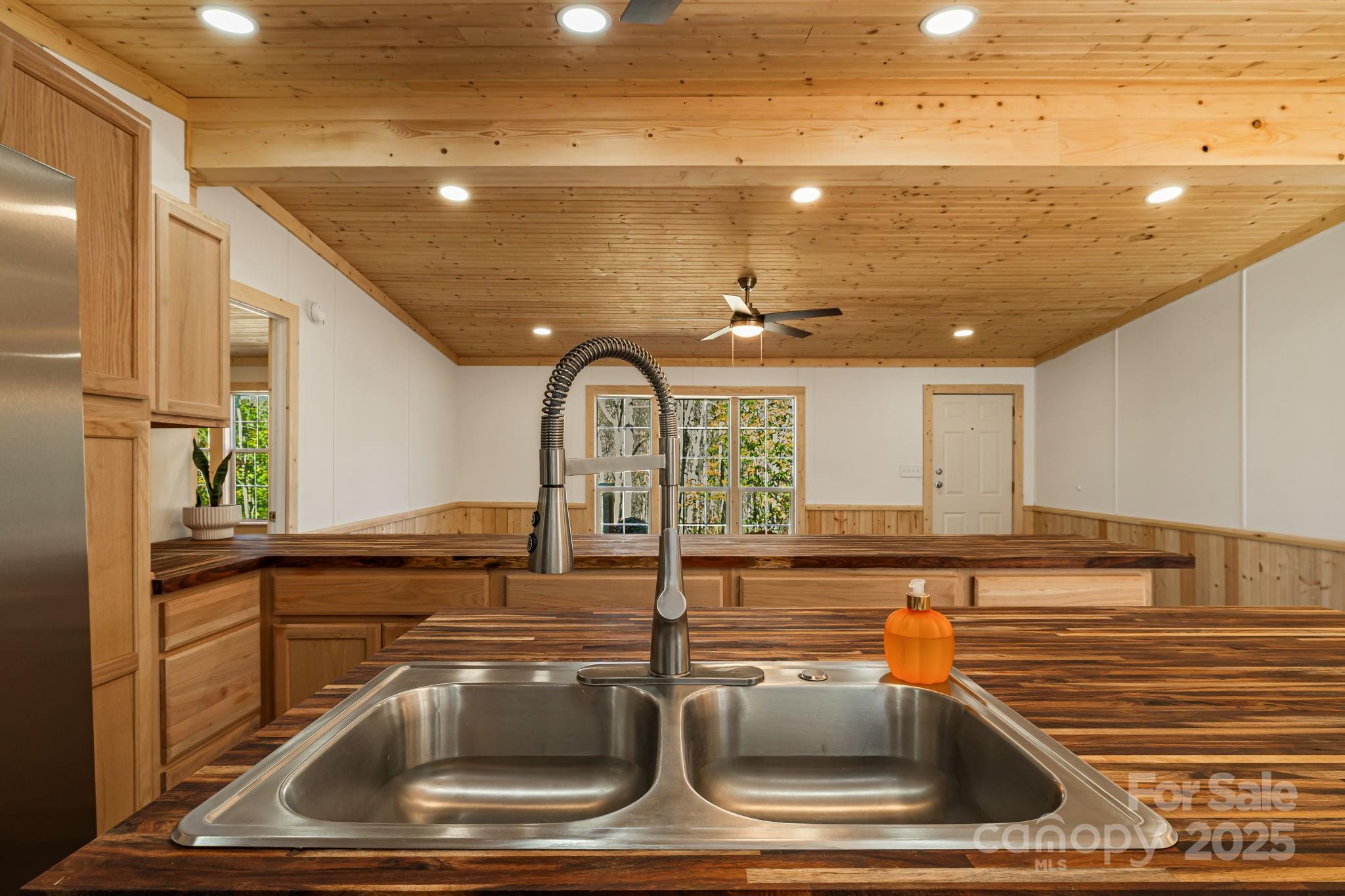 398 Dogwood Drive Bakersville NC 28705