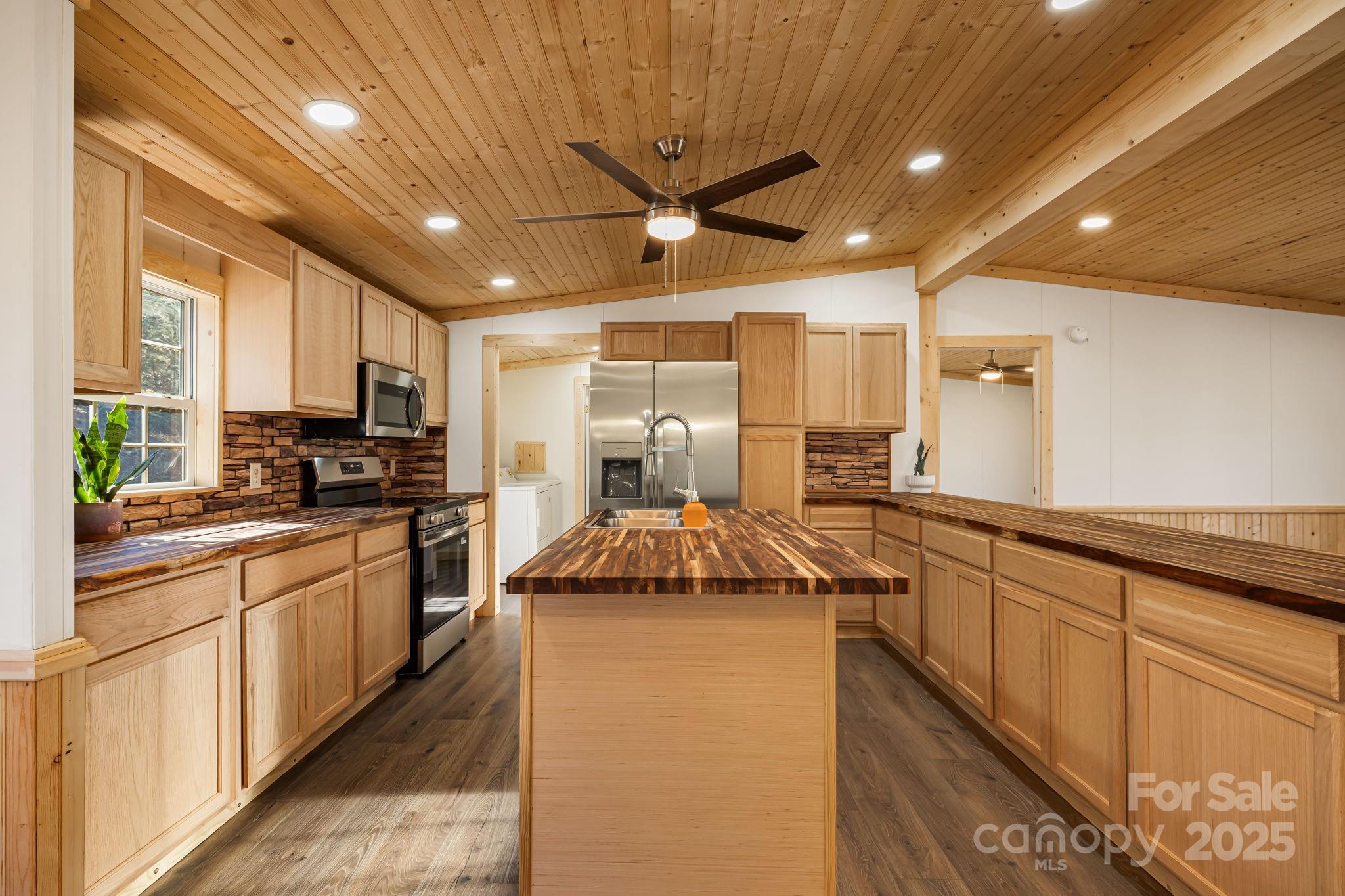 398 Dogwood Drive Bakersville NC 28705