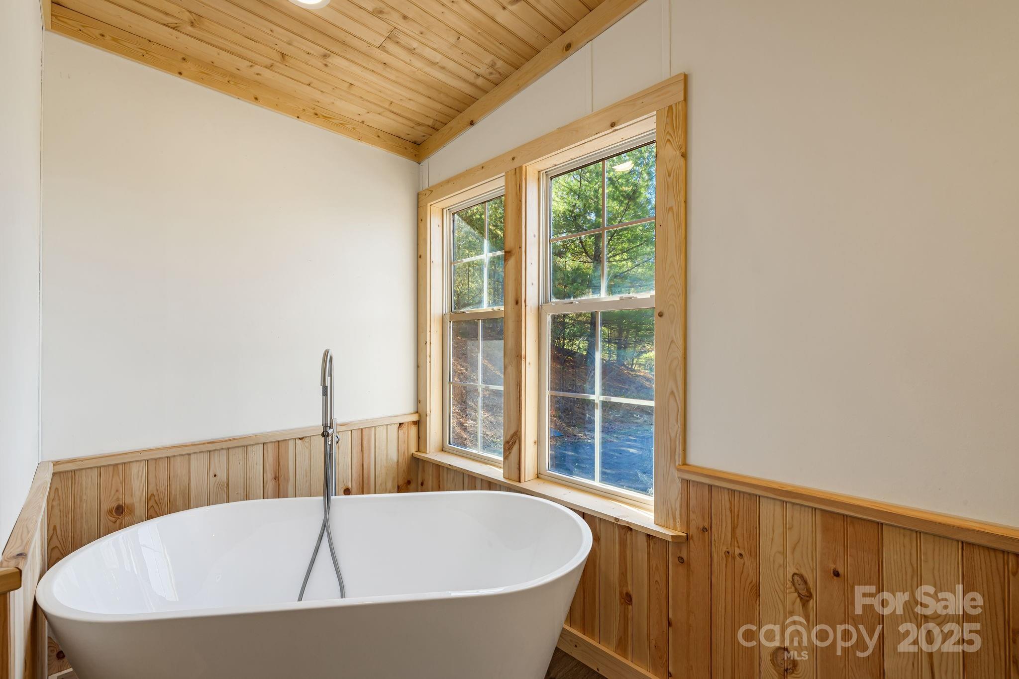 398 Dogwood Drive Bakersville NC 28705