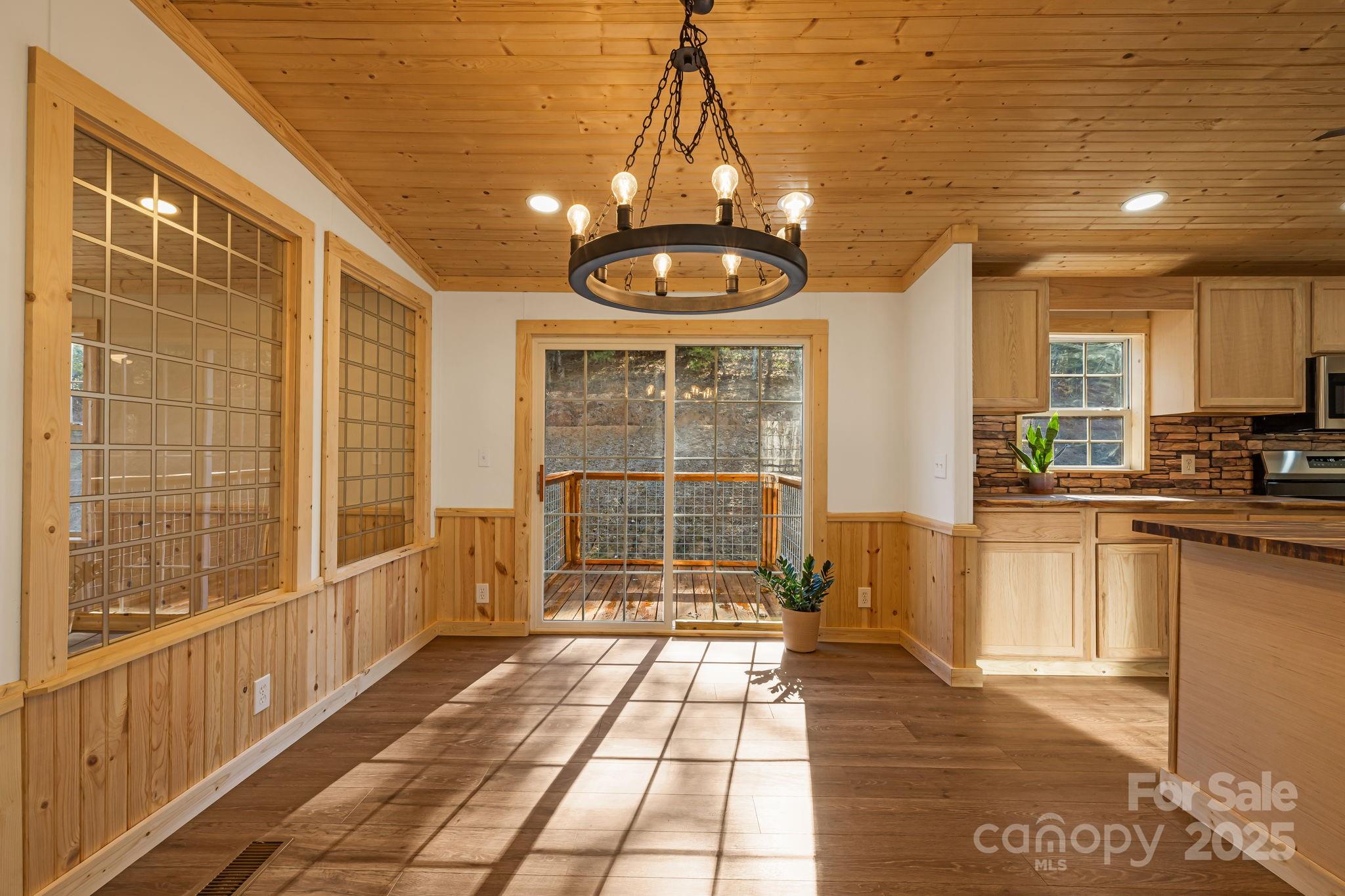 398 Dogwood Drive Bakersville NC 28705