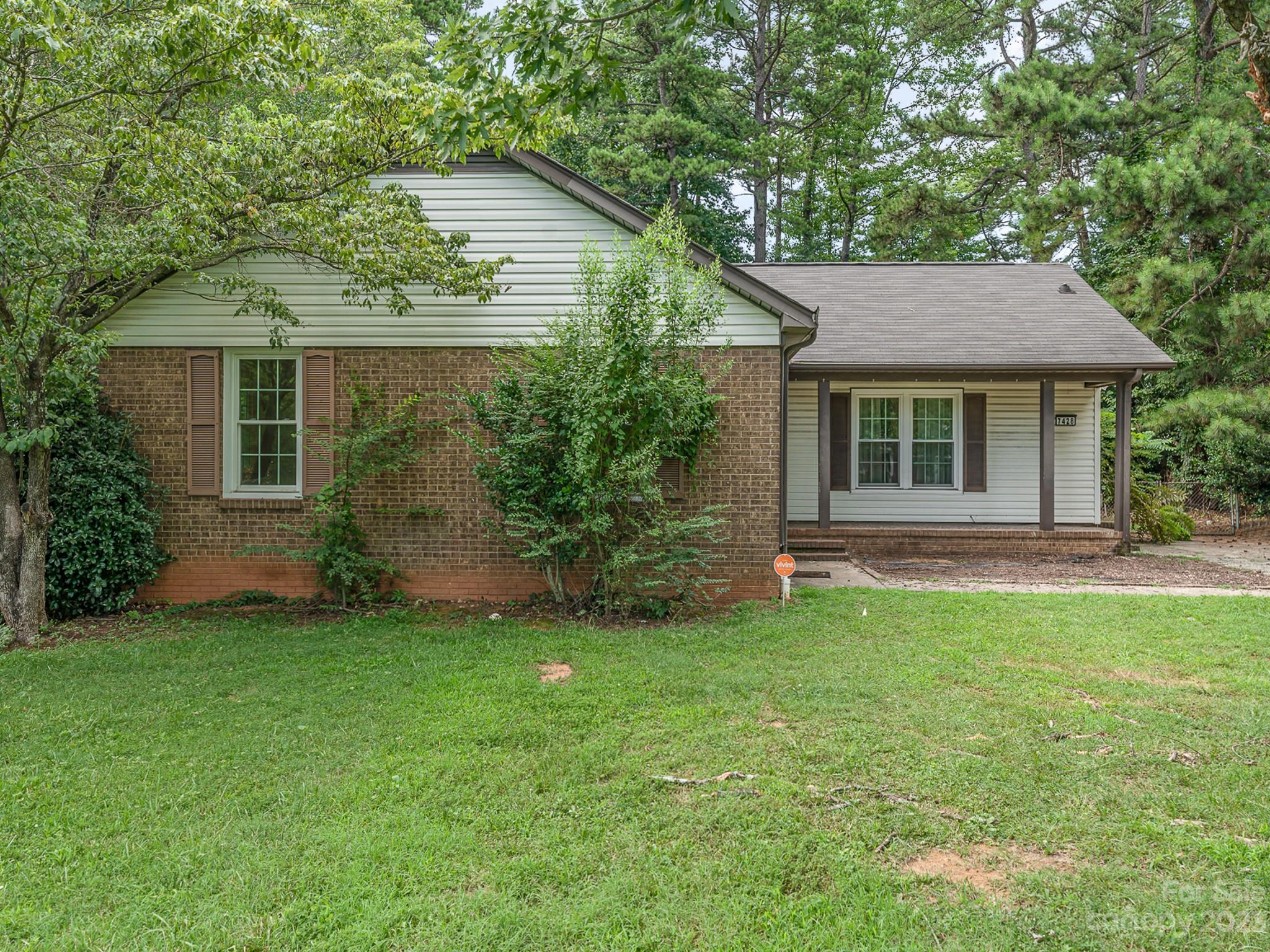 7428 Pawtuckett Road Charlotte NC 28214