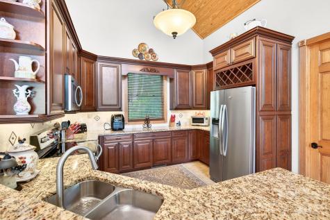 80 E Valley View Drive Marion NC 28752