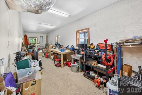 80 E Valley View Drive Marion NC 28752