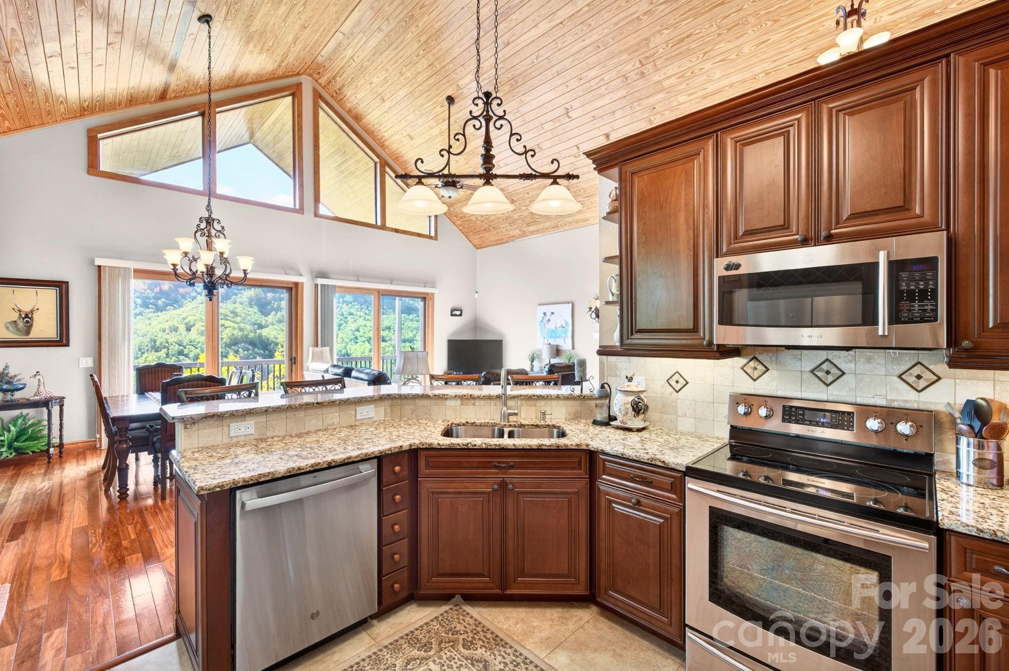 80 E Valley View Drive Marion NC 28752