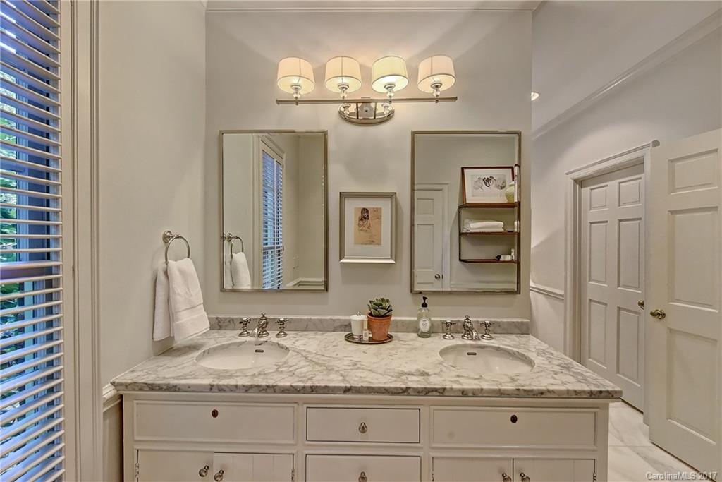 2401 Calais Place Charlotte NC 28211