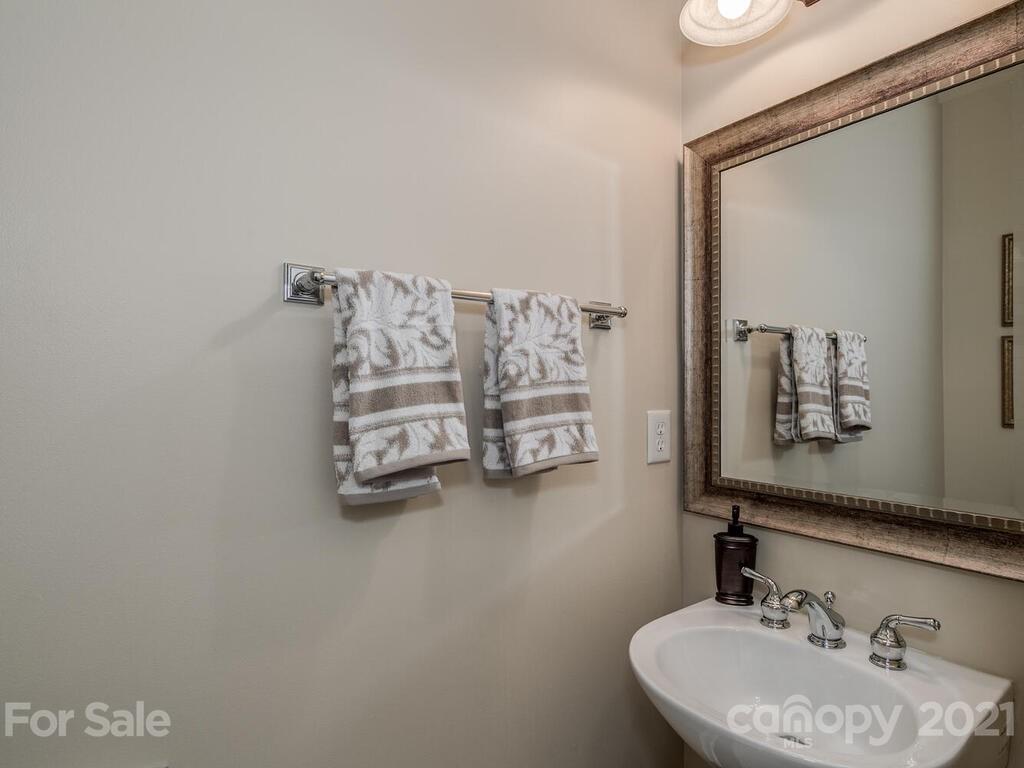 10224 Berkeley Pond Drive Charlotte NC 28277