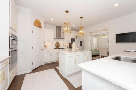 6249 Finch Meadow Court Clemmons NC 27012