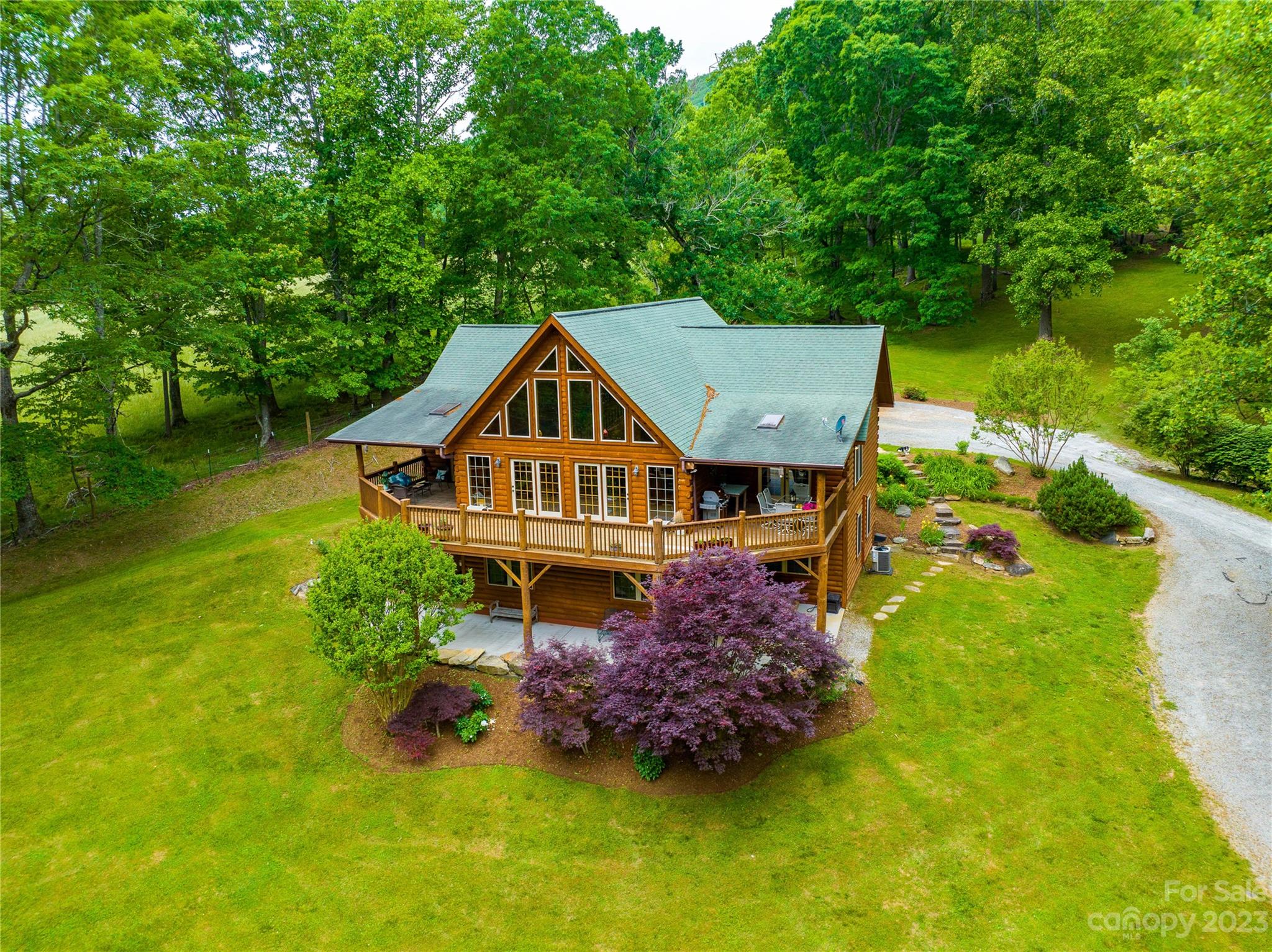 16 N Foothills Drive Mills River NC 28759
