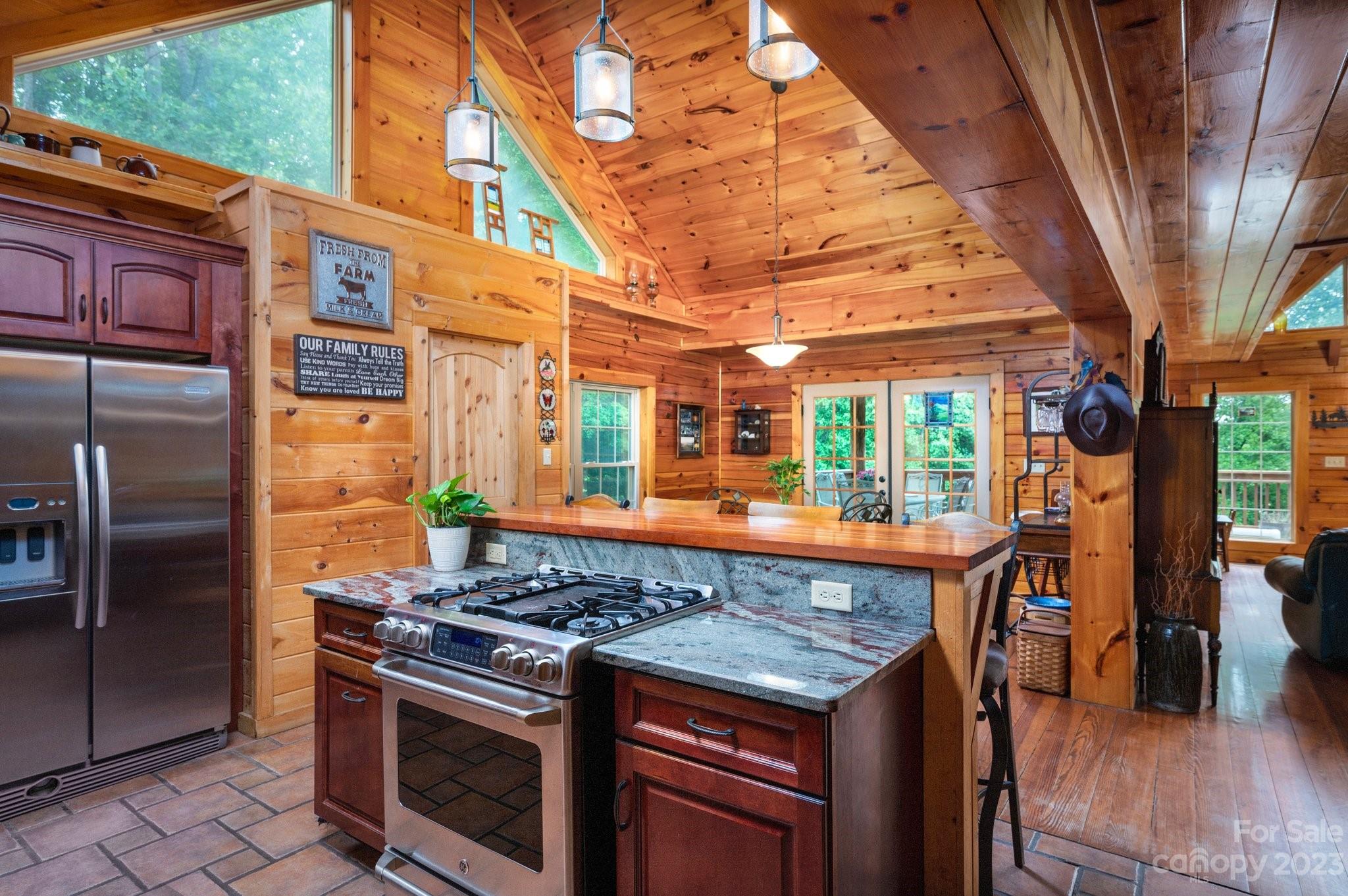 16 N Foothills Drive Mills River NC 28759